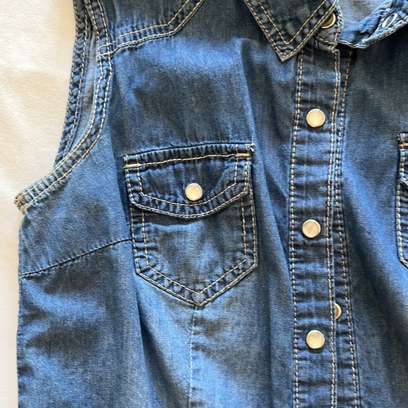 Soft Denim Button Top - Picture 4 of 6